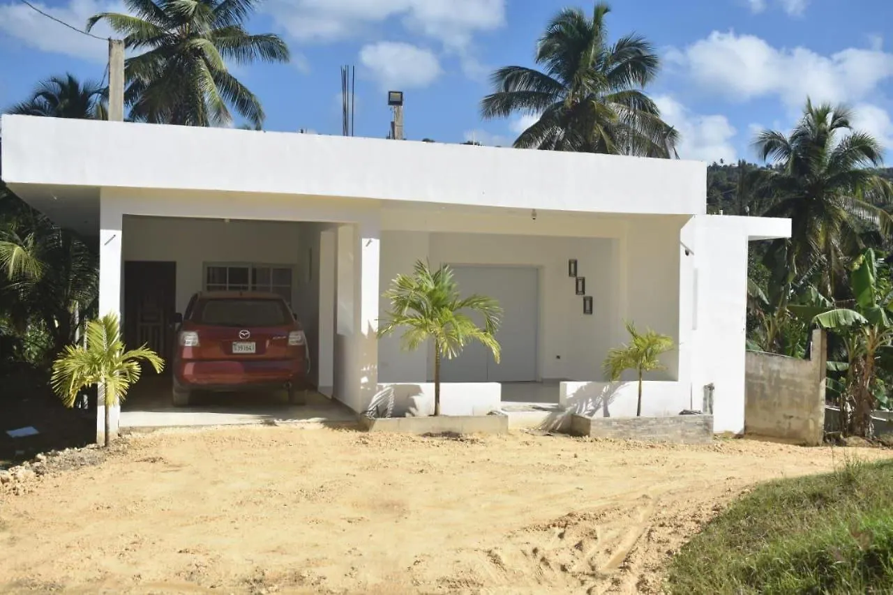 Villa Coco Bahia Samana Anadel 0*,  多米尼加共和国